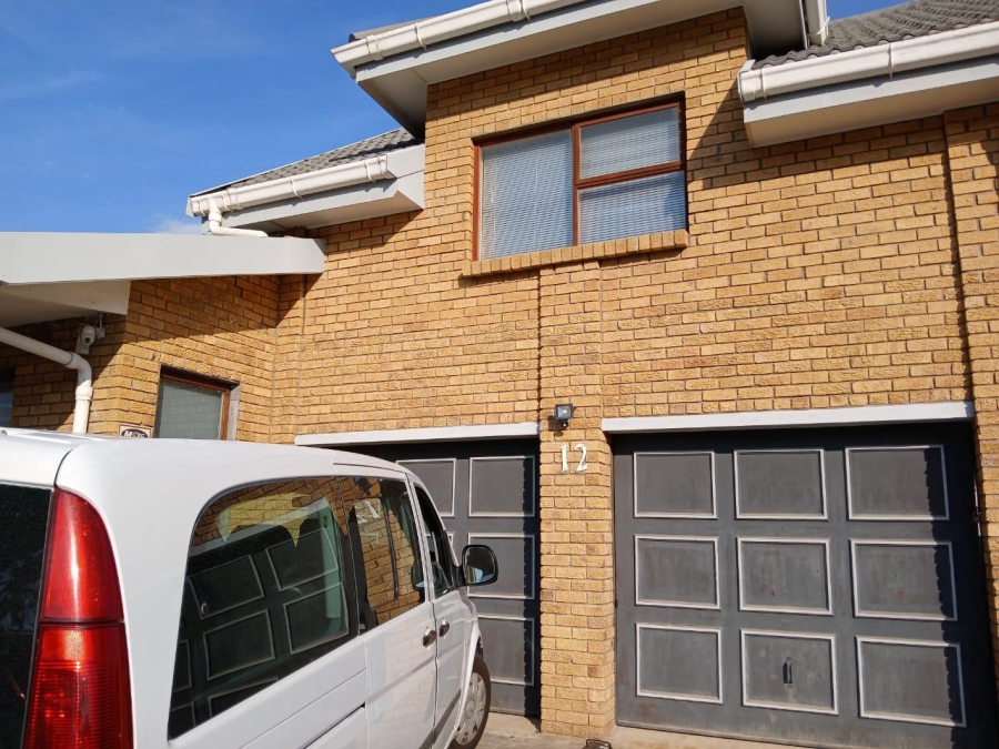 4 Bedroom Property for Sale in Hartenbos Central Western Cape